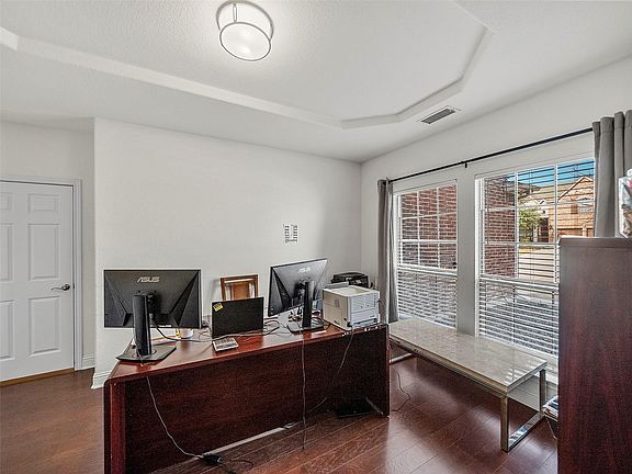 5th image of 3608 Hutch Dr
