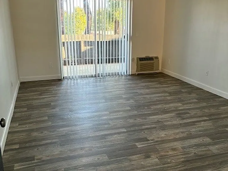 Summit Creek Apartments — Photo 24