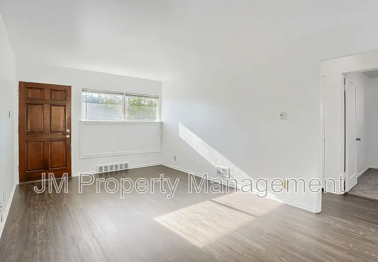 1211 S Shoshone St — Photo 3
