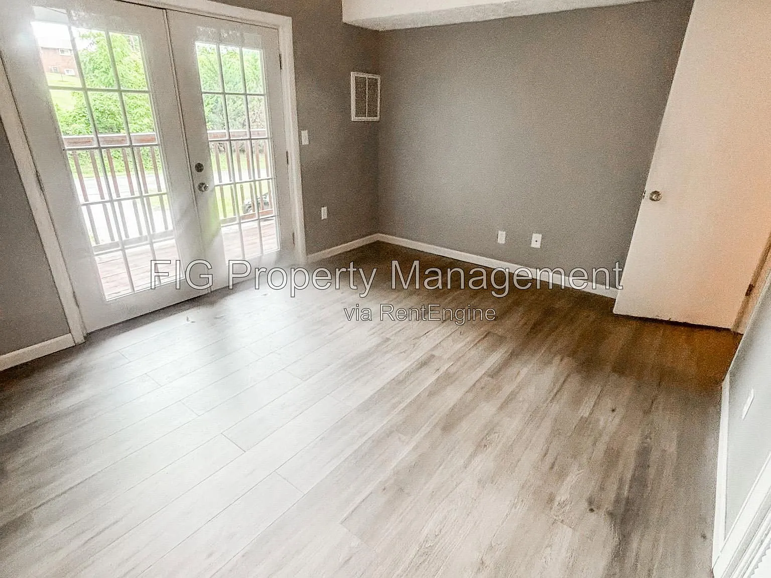2 bed, 1.0 bath, $870 — Photo 3