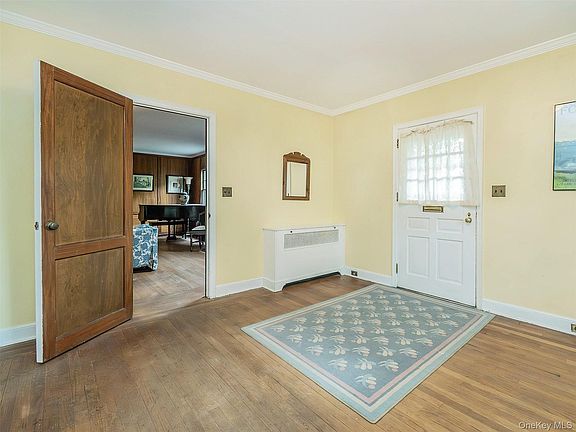 3rd image of 87 Robinson Avenue