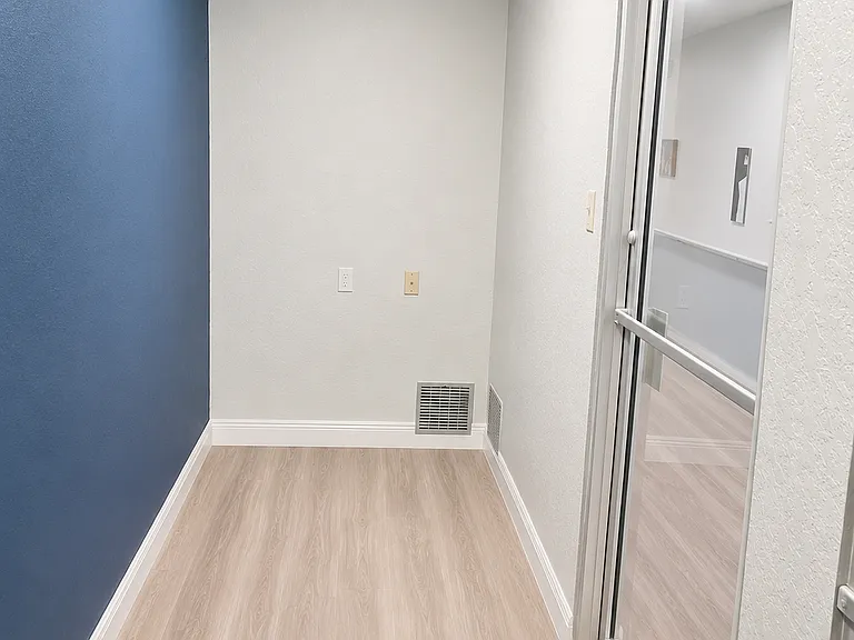 Silver Oaks Villas — Photo 43