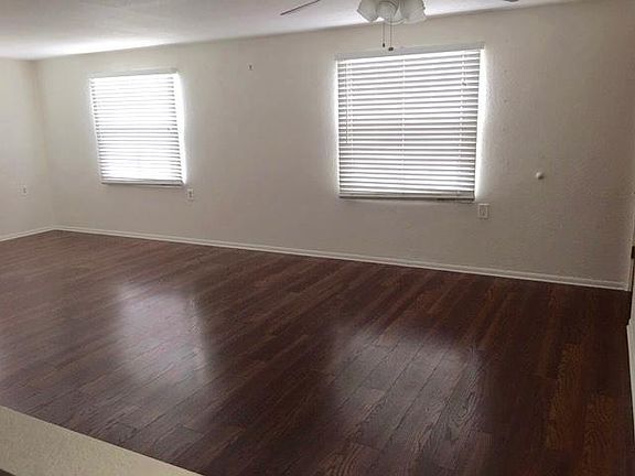 4th image of 10 Crestview Dr Unit 2