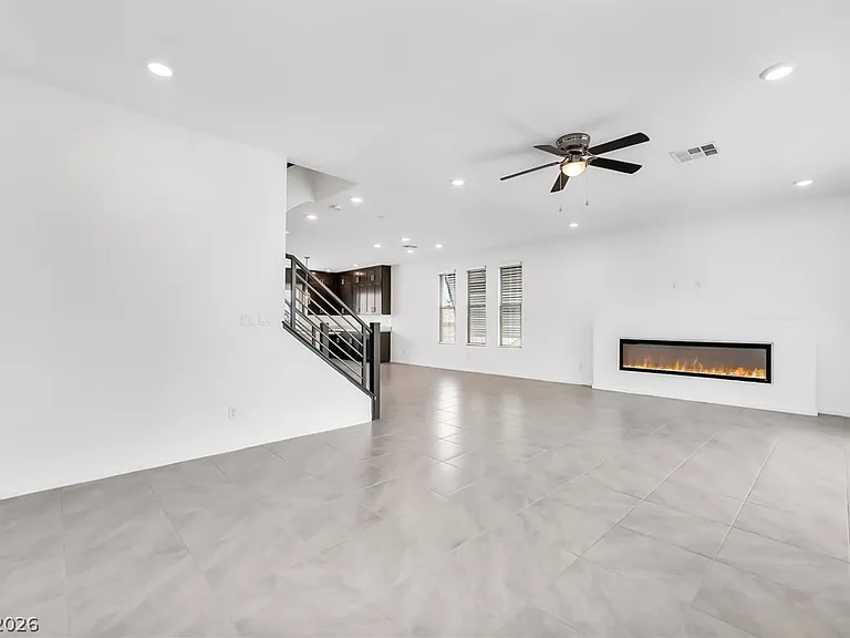 7754 Misty Oaks Ave — Photo 9