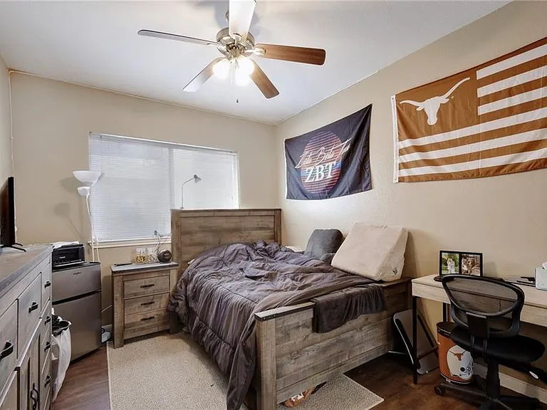 2606 Salado St #401 — Photo 19