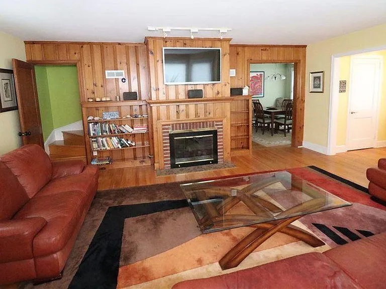 11 N Lancaster Ave — Photo 3