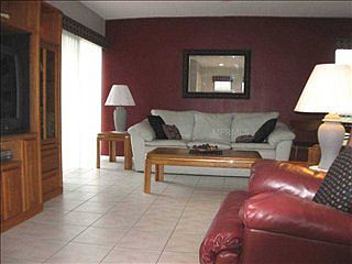 3rd image of 1613 Berwick Ct APT D