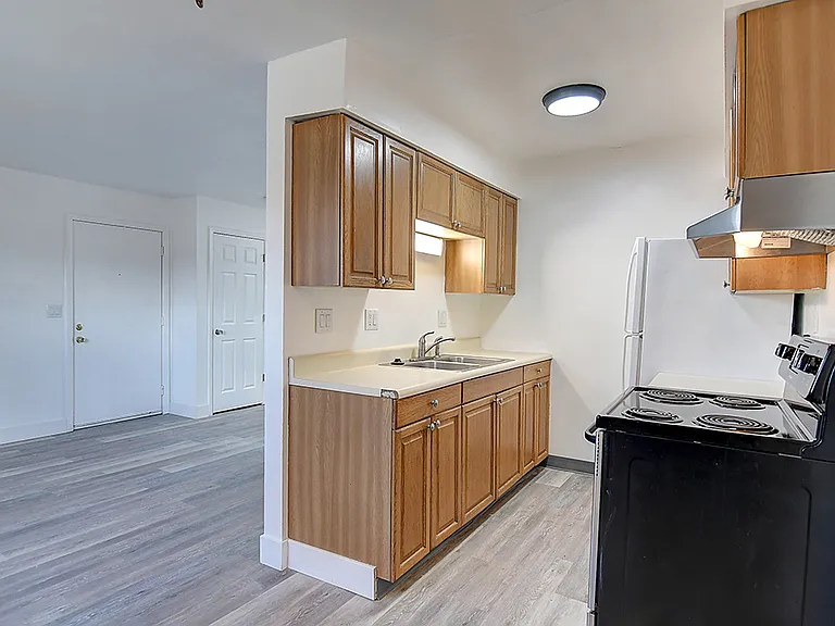 1077 Frederick Drive — Photo 38
