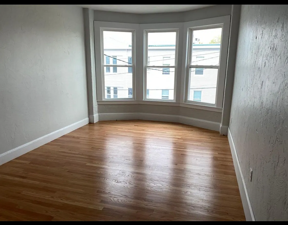 1 bed, 825 sqft, $1,850 — Photo 3