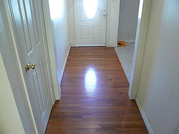 3rd image of 323 N Edna Ave