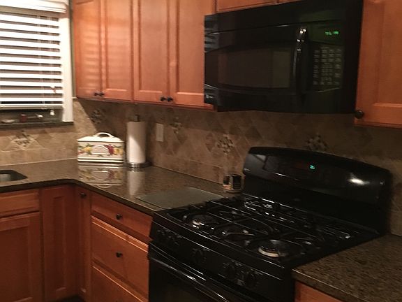 4th image of 22433 Socia St