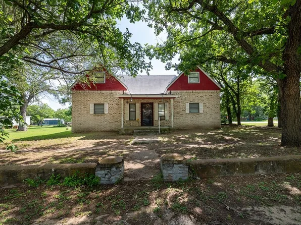 318 W Ross St, Gorman, TX 76454