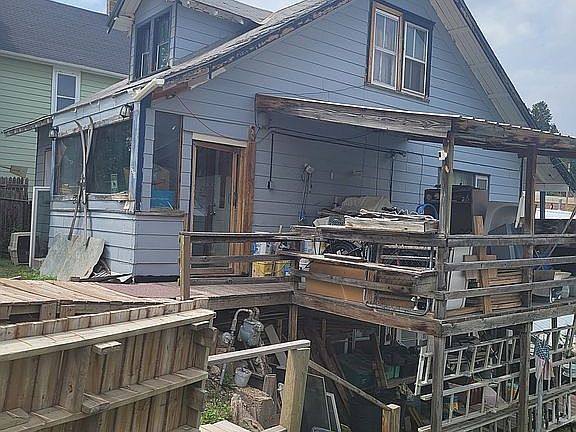 2nd image of 221 S Main St