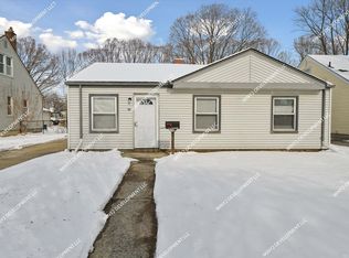 104 Canfield Dr, Mount Clemens, MI 48043