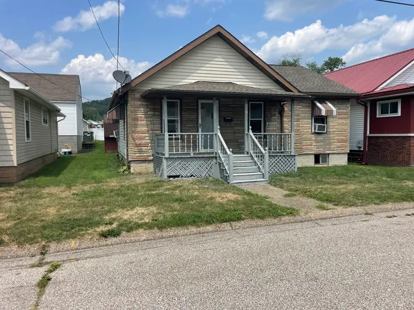2212 Ohio St, Moundsville, WV 26041