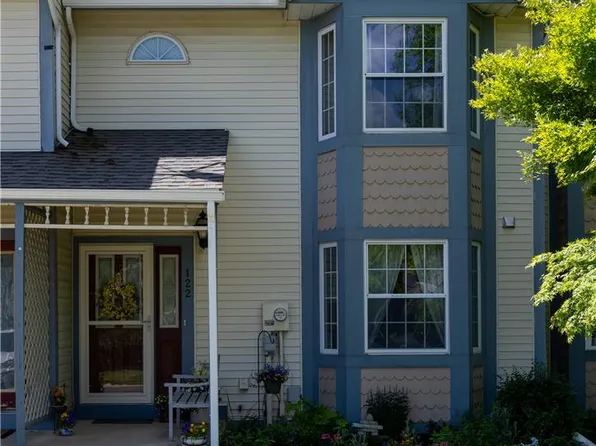 122 Founders Ct, Bethlehem, PA 18020