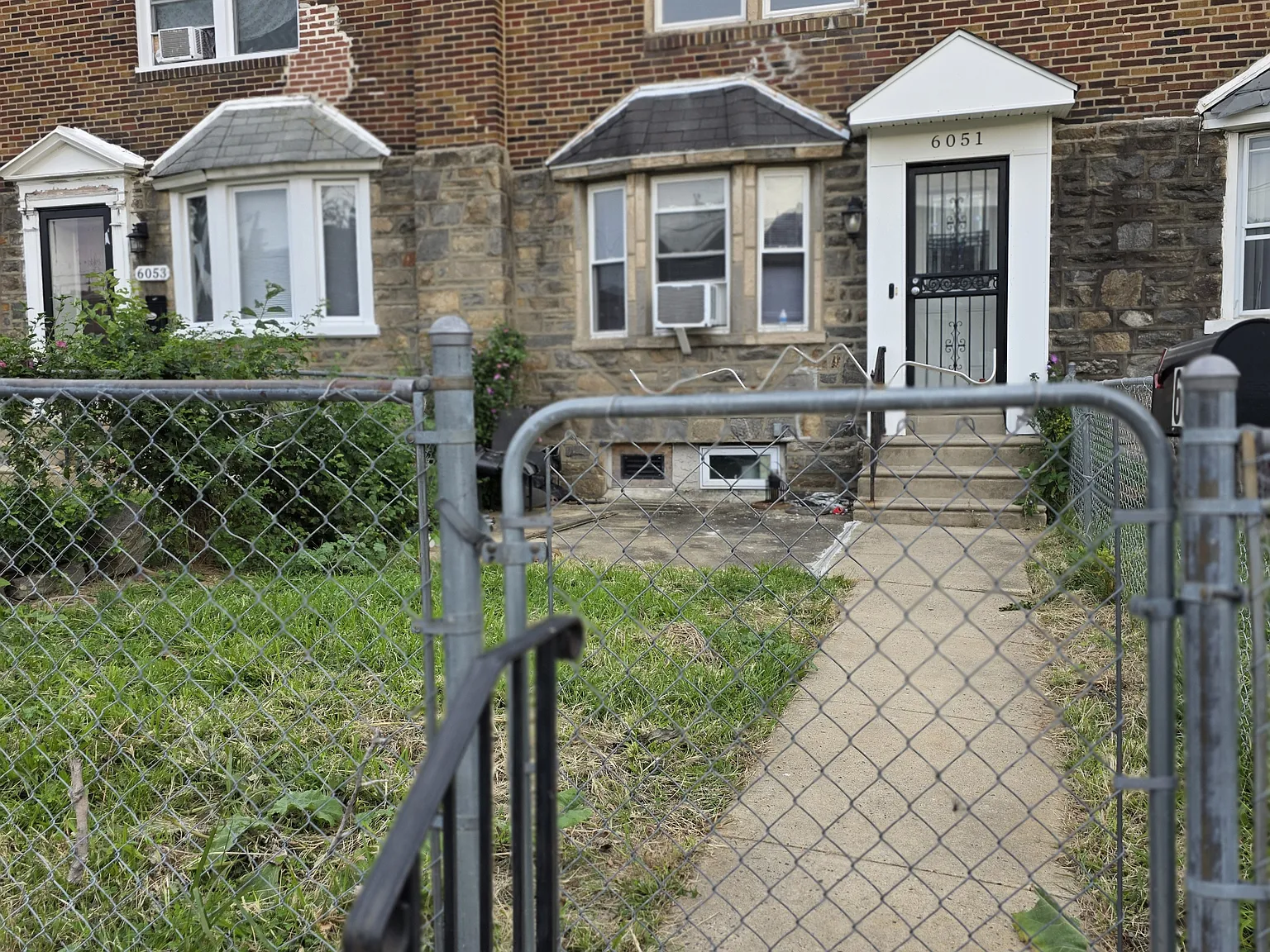 5 bed, 1650 sqft, $2,750 — Photo 1