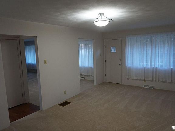 3rd image of 613 W Timothy Dr