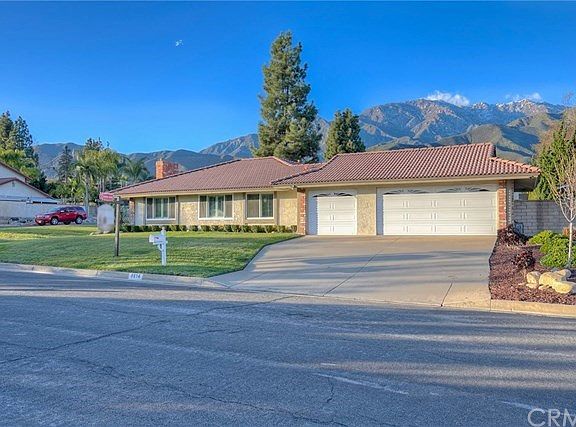 2nd image of 8614 Beechwood Dr