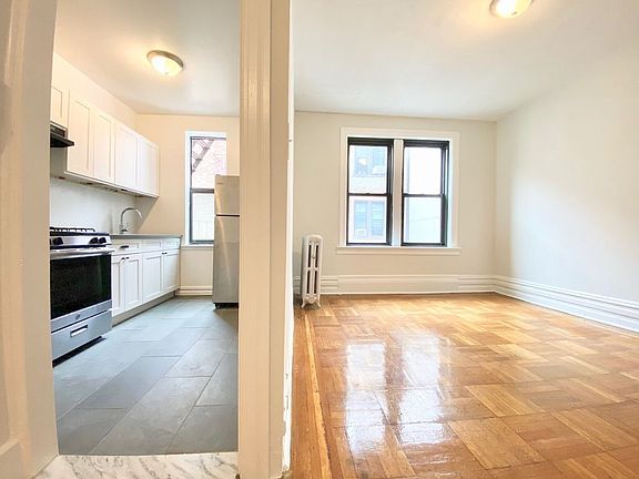 3rd image of 25 Woodruff Ave #3C
