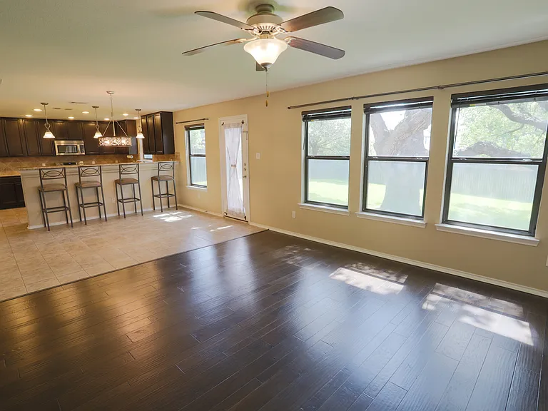729 Green Pasture Dr — Photo 6