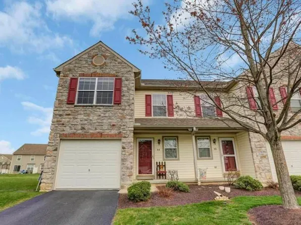 44 N Village Cir, Palmyra, PA 17078