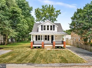 321 W J St, Purcellville, VA