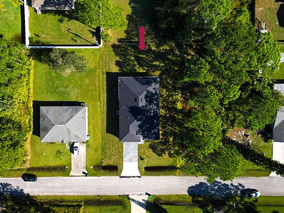 3rd image of 871 Buchanan Ave SE