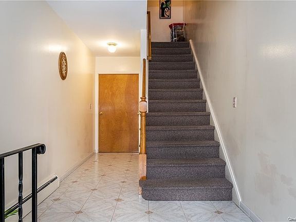 5th image of 261 E 238th St #1