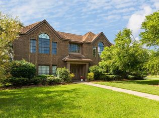 302 Crocus St, Lake Jackson, TX 77566