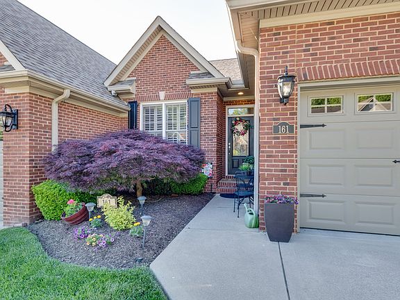 3rd image of 161 Waterford Cir