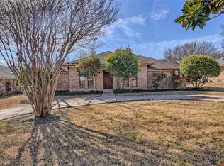 1301 Egyptian Way, Grand Prairie, TX 75050