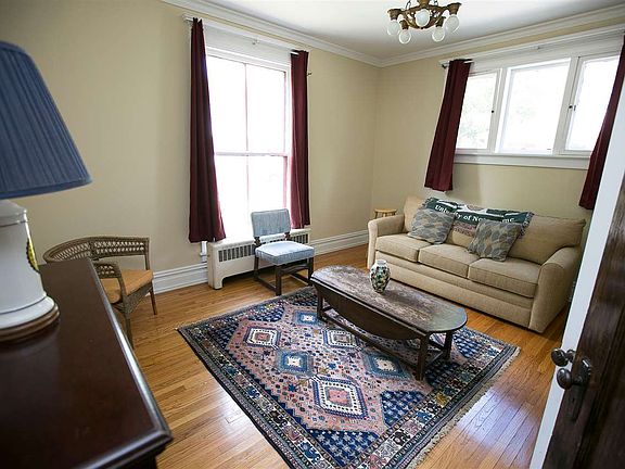 3rd image of 804 Park Ave