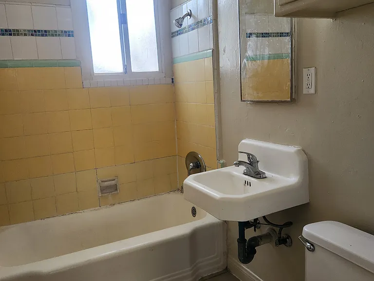 836 W Huntington Dr #1 — Photo 17