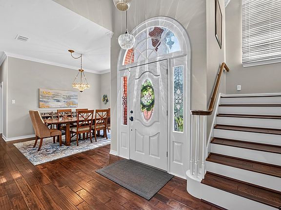 3rd image of 6401 Hollytree Cir