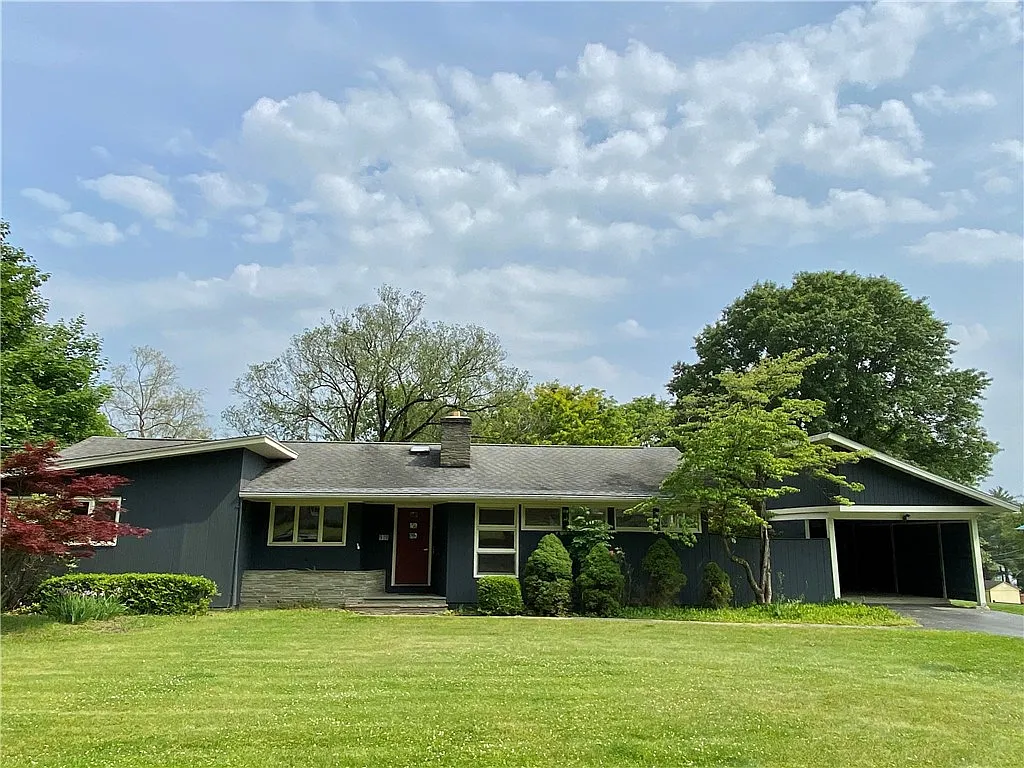 919 Fassett Rd photo 1