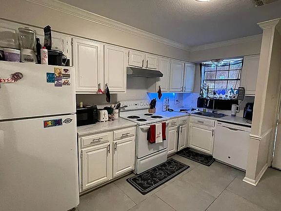 3rd image of 319 Deckbar Ave APT 102