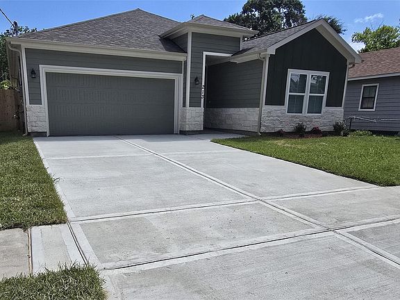 2nd image of 213 Adoue Ave
