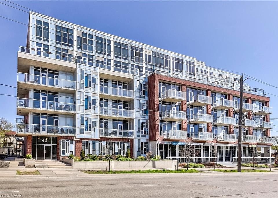 1st image of 42 Bridgeport Rd E #302