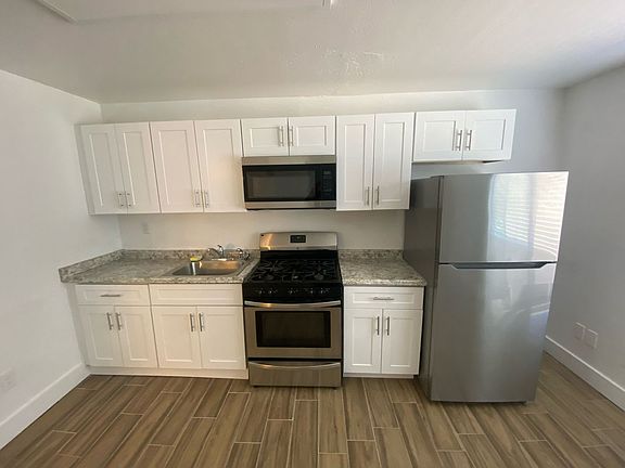 2nd image of 464 S Washington St #8