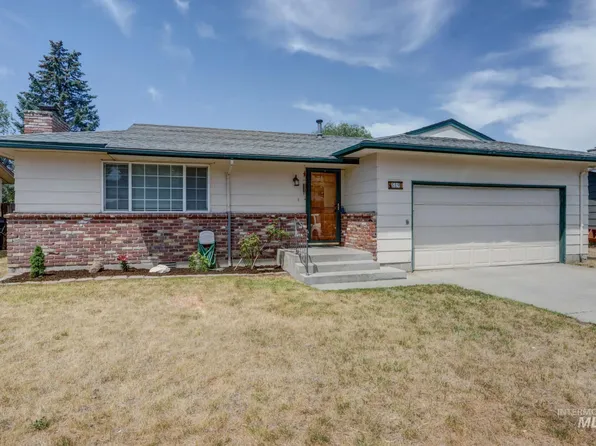 589 NW 4th St, Ontario, OR 97914