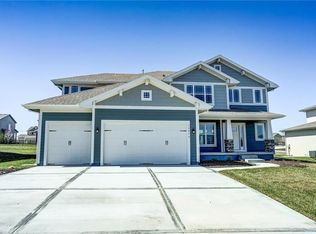 12074 S Quail Ridge Dr, Olathe, KS 66061