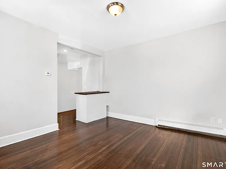 380 Gurdon St #1 — Photo 4
