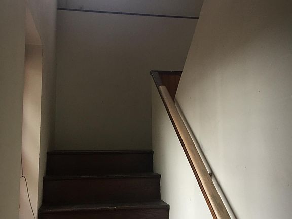 4th image of 150 Apple Ave #B