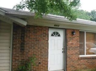8912 Maplecreek Dr, Louisville, KY 40219