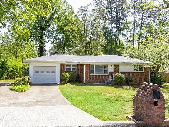 3rd image of 1325 Cliffwood Dr SE