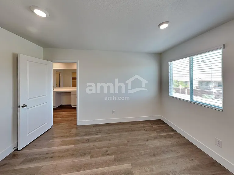 7781 Roaring Fork Ct — Photo 9