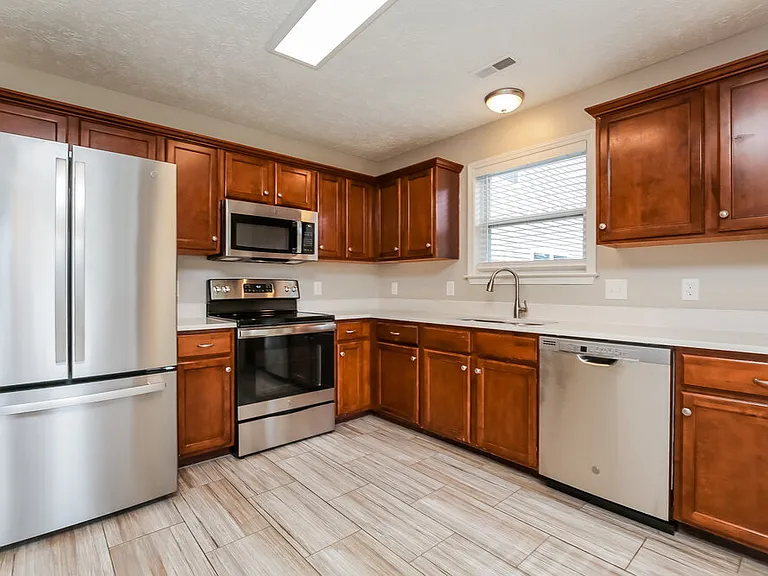1632 Beaconcrest Cir — Photo 8