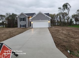 58635 Winterwood Ln, Three Rivers, MI 49093