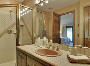 5000 93rd St W, Bloomington, MN 55437